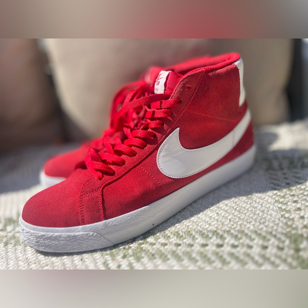 Nike SB Zoom Blazer Mid Men's Size 12 Red White Suede Skate Shoes 864349-602